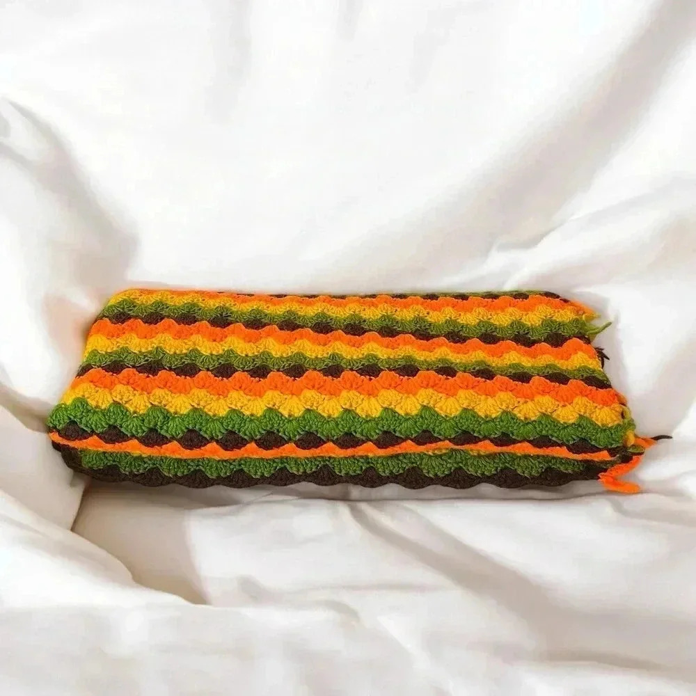 Vintage 1970s MCM Hand Knit Blanket (Yarn)